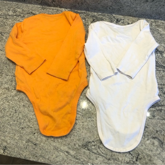 Bundle of 2 “My First Halloween” Onesies Sz 12-18m - Picture 4 of 4